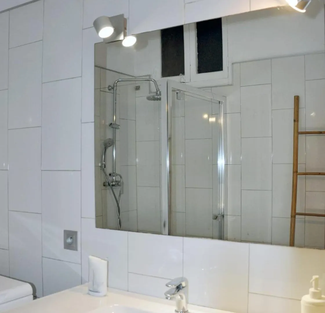 Bright Apartment Close To City Centre Marselha