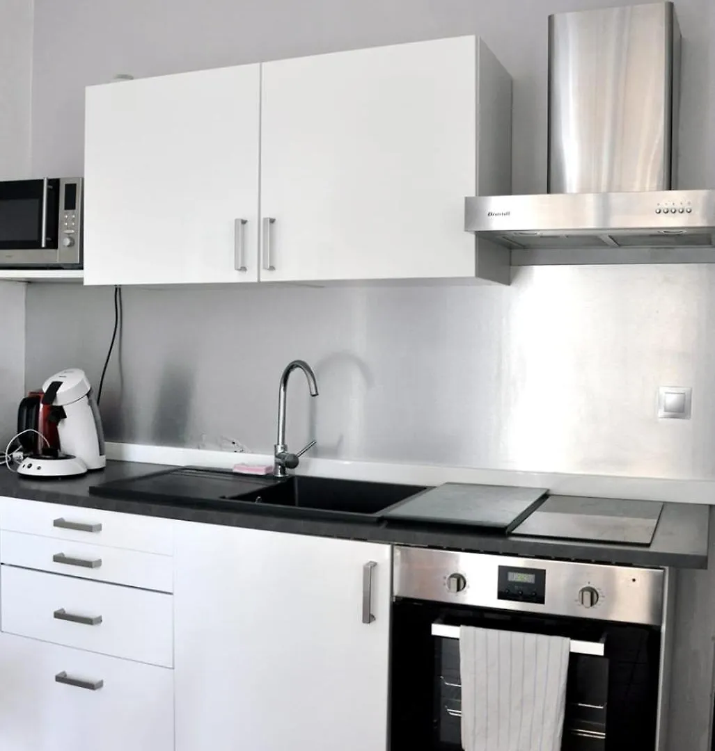 Bright Apartment Close To City Centre Marselha